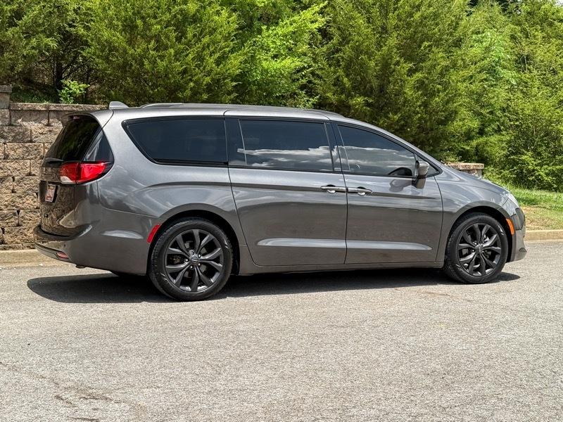 Chrysler Pacifica Touring Plus 2018