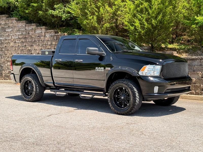 RAM 1500 Express 4x4 Quad Cab 6'4" Box 2014