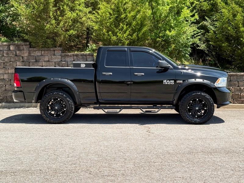 RAM 1500 Express 4x4 Quad Cab 6'4" Box 2014