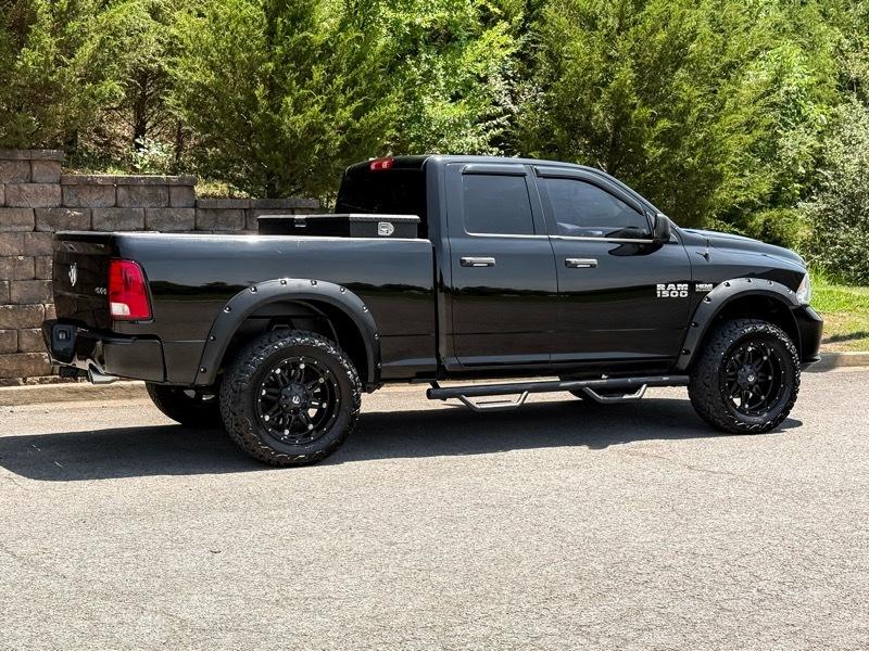 RAM 1500 Express 4x4 Quad Cab 6'4" Box 2014