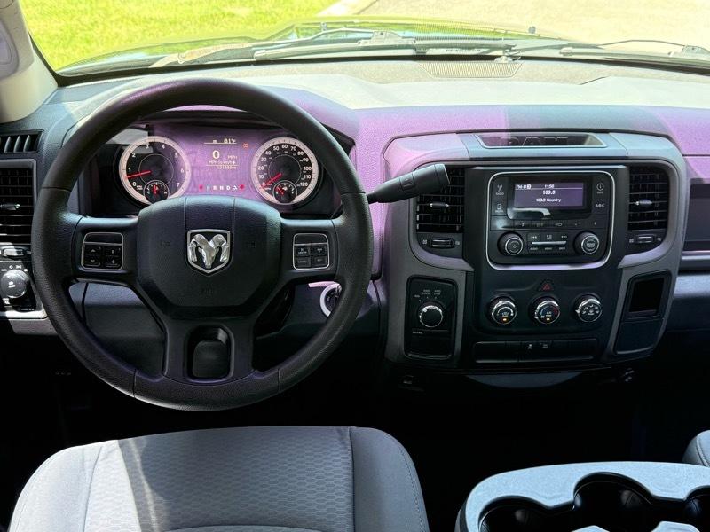 RAM 1500 Express 4x4 Quad Cab 6'4" Box 2014