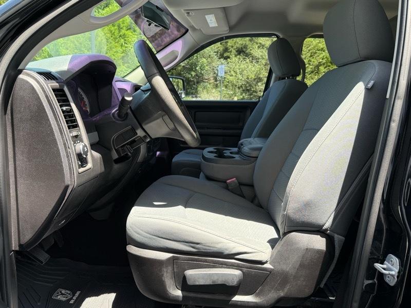 RAM 1500 Express 4x4 Quad Cab 6'4" Box 2014