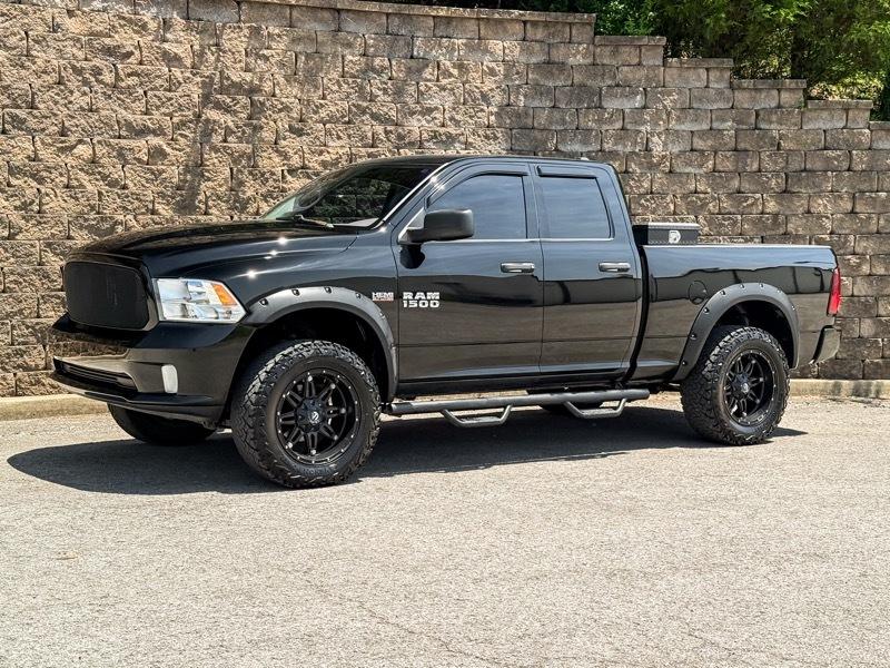 RAM 1500 Express 4x4 Quad Cab 6'4" Box 2014