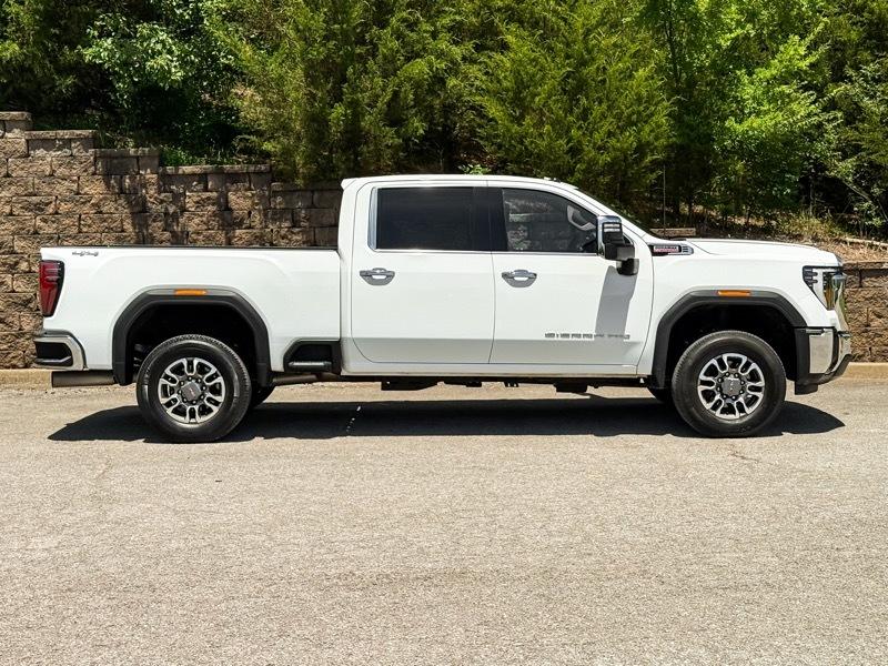 GMC Sierra 2500HD SLT Crew Cab 4WD 2025