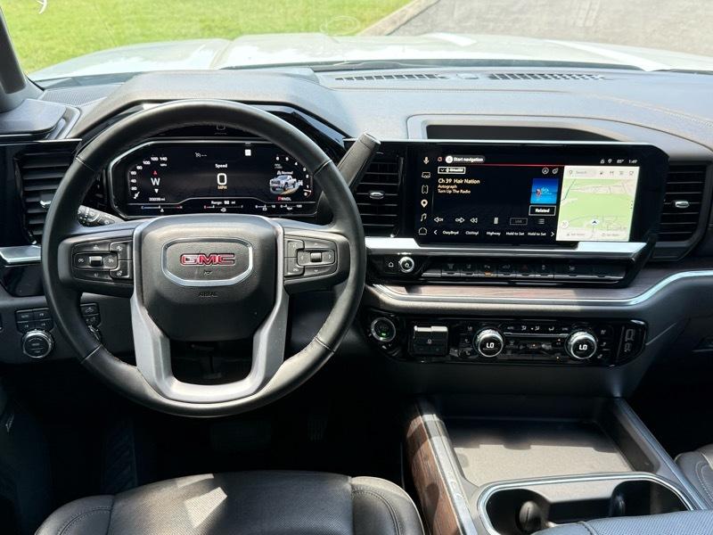 GMC Sierra 2500HD SLT Crew Cab 4WD 2025