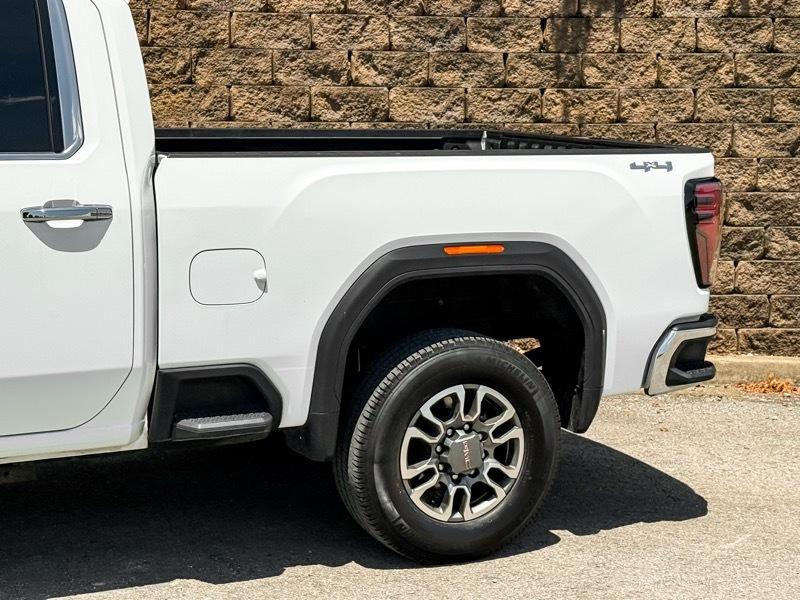 GMC Sierra 2500HD SLT Crew Cab 4WD 2025