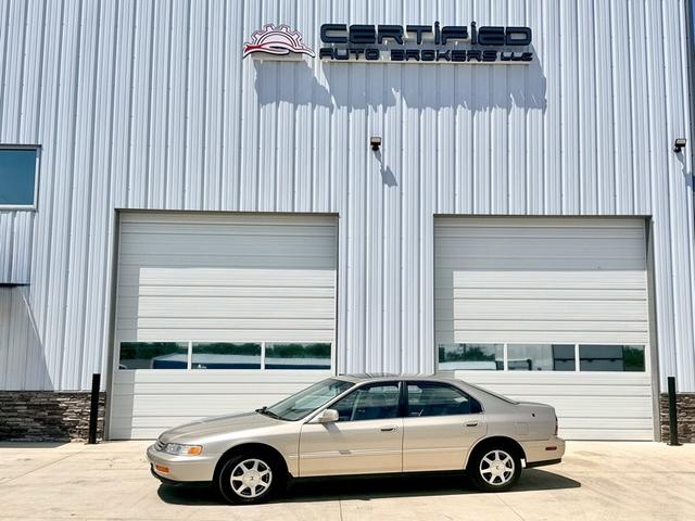 Gold 1994 Honda Accord EX Sedan Front-Wheel Drive 5-Speed Automatic