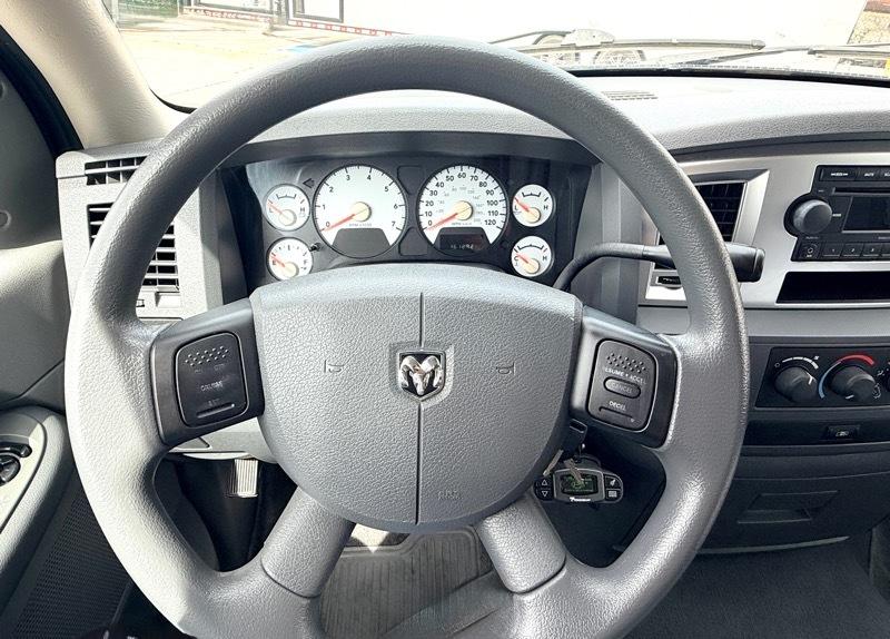 Dodge Ram 1500 SXT Quad Cab Long Bed 4WD 2008