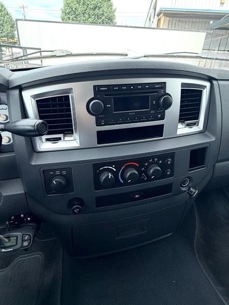 Dodge Ram 1500 SXT Quad Cab Long Bed 4WD 2008