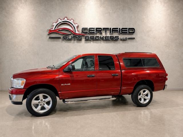 Red (Burgundy) 2008 Dodge RAM 1500 SXT Quad Cab 4WD Pickup Truck 5-Speed Automatic