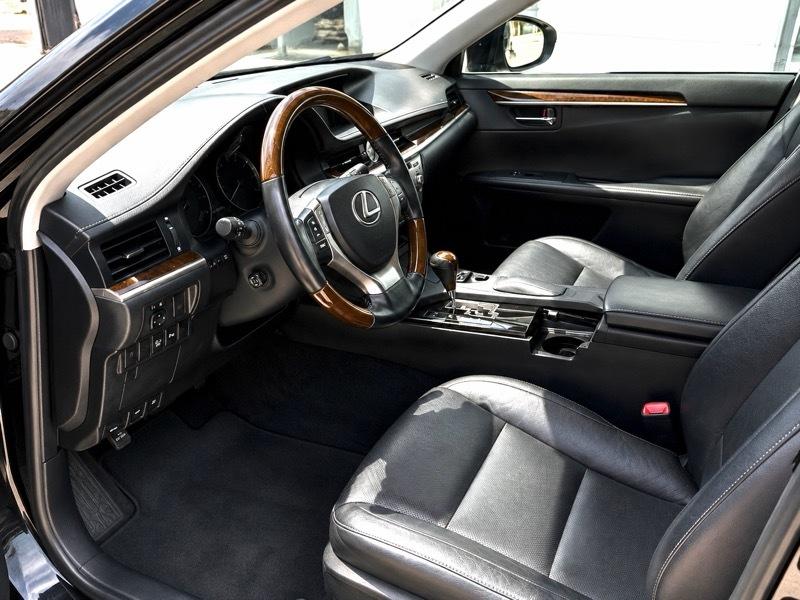 Lexus ES 350 Sedan 2014