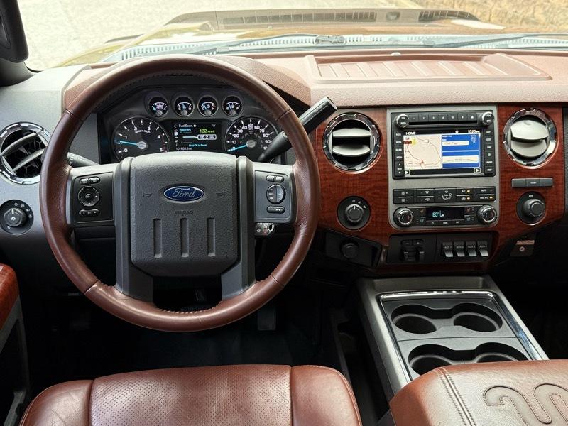 Ford F-350 SD King Ranch Crew Cab 4WD 2012