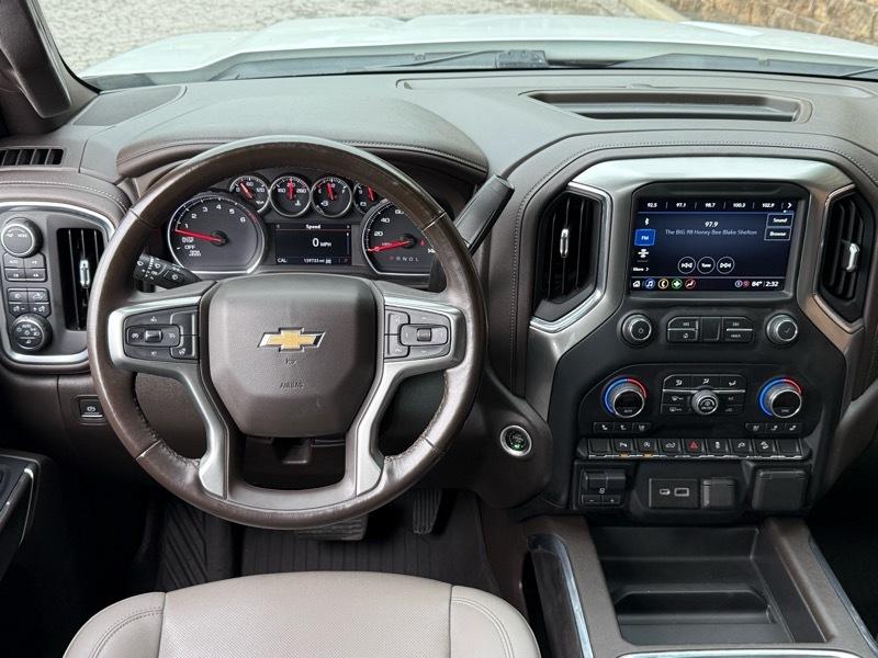Chevrolet Silverado 1500 LTZ Crew Cab 4WD 2021