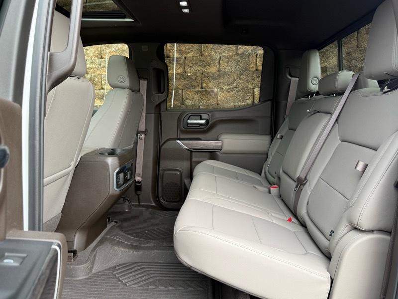 Chevrolet Silverado 1500 LTZ Crew Cab 4WD 2021