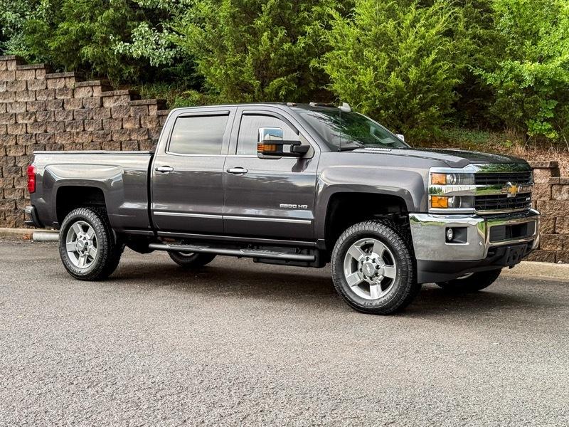 Chevrolet Silverado 2500HD LTZ Crew Cab 4WD 2016