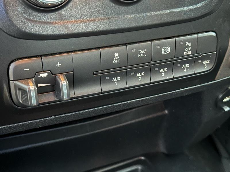 RAM 2500 Tradesman Crew Cab SWB 4WD 2018
