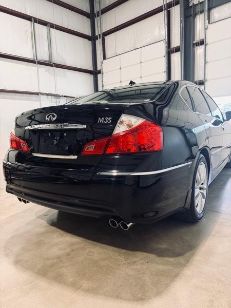 Infiniti M 35 2010