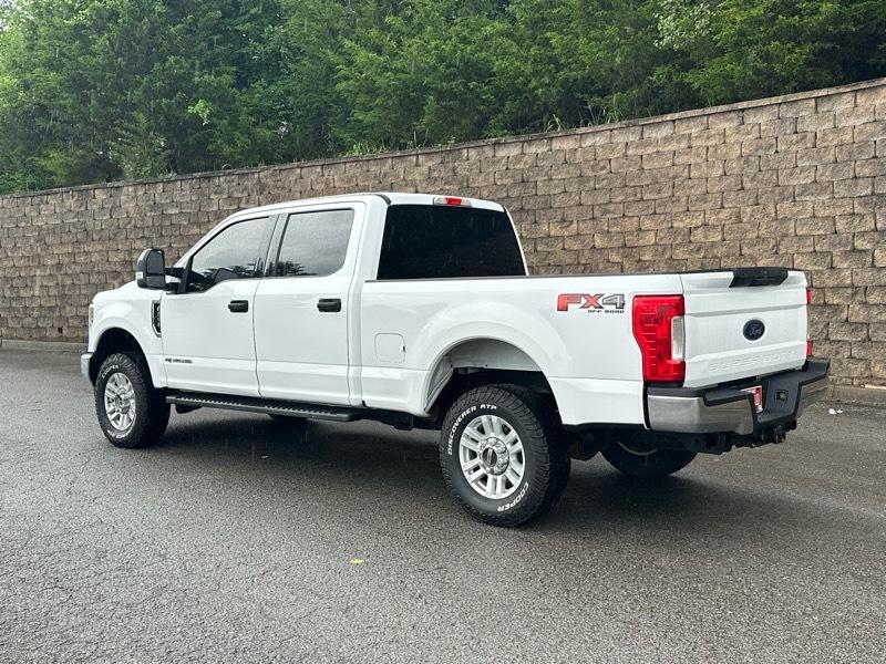 Ford F-250 SD XLT Crew Cab 4WD 2019