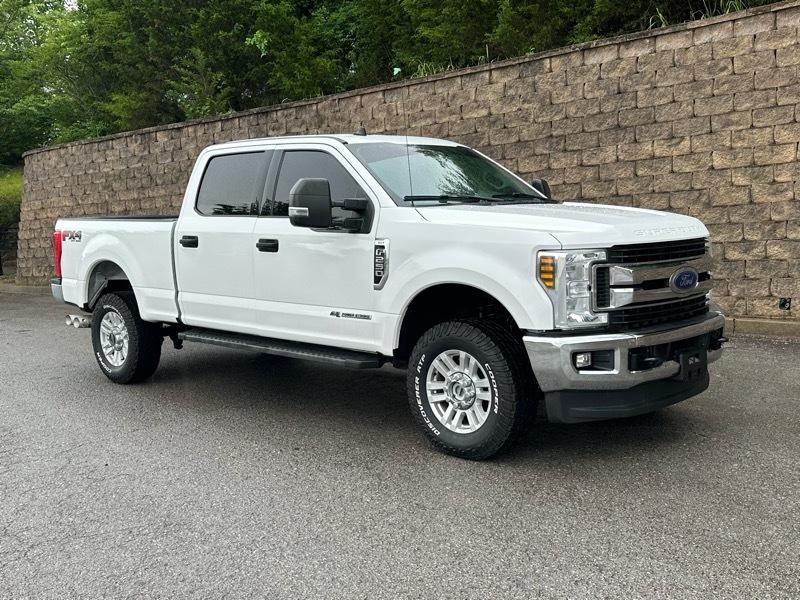 Ford F-250 SD XLT Crew Cab 4WD 2019