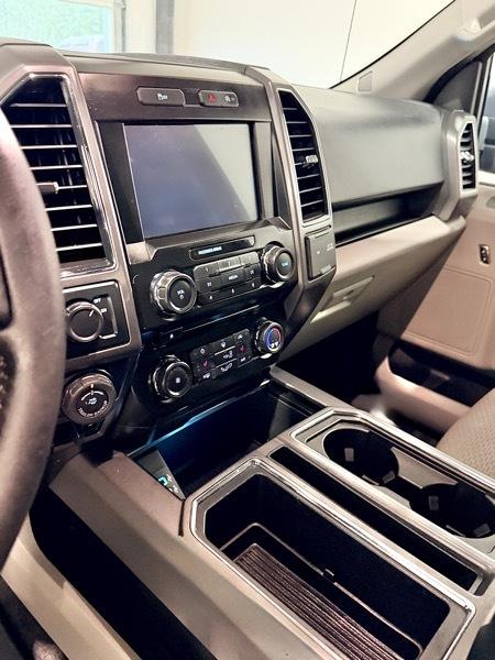 Ford F-150 Lariat SuperCrew 5.5-ft. Bed 2WD 2017