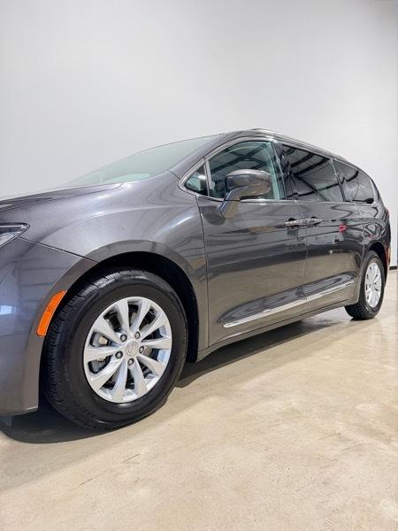 Chrysler Pacifica Touring-L 2017