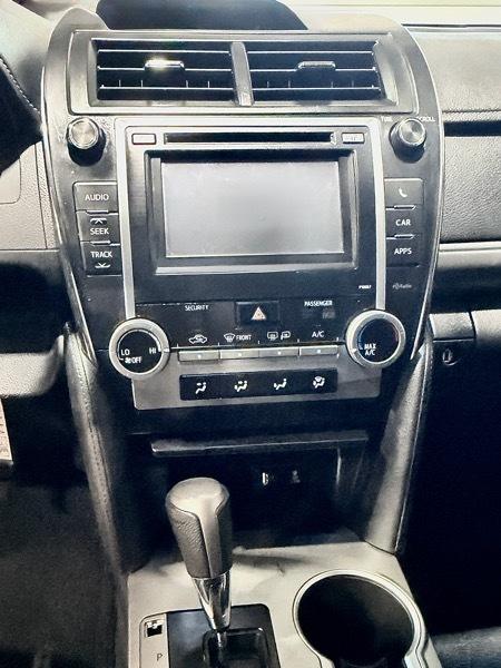 Toyota Camry L 2012