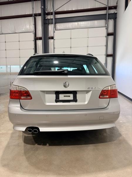 BMW 5-Series Sport Wagon 530xiT 2006