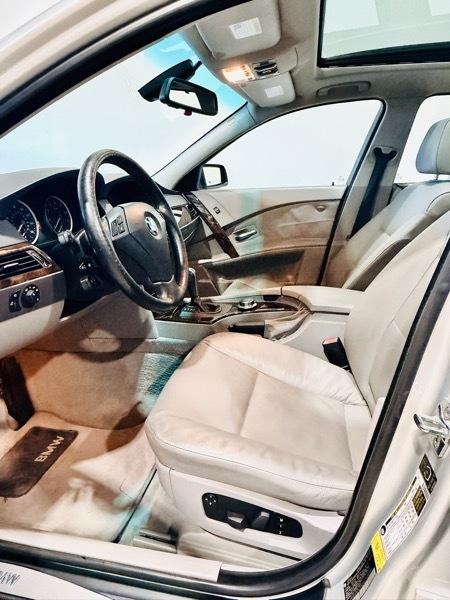 BMW 5-Series Sport Wagon 530xiT 2006