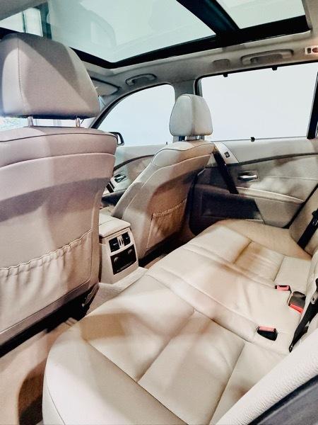 BMW 5-Series Sport Wagon 530xiT 2006