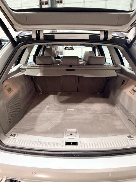 BMW 5-Series Sport Wagon 530xiT 2006
