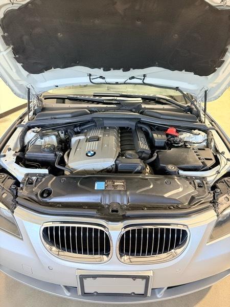 BMW 5-Series Sport Wagon 530xiT 2006