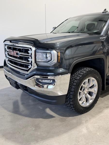 GMC Sierra 1500 4WD Crew Cab 143.5" SLT 2017