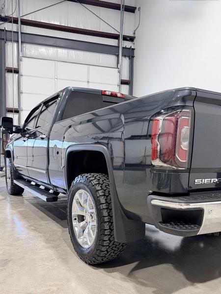 GMC Sierra 1500 4WD Crew Cab 143.5" SLT 2017