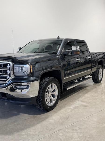 GMC Sierra 1500 4WD Crew Cab 143.5" SLT 2017