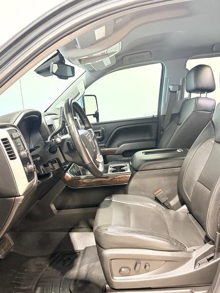 GMC Sierra 1500 4WD Crew Cab 143.5" SLT 2017