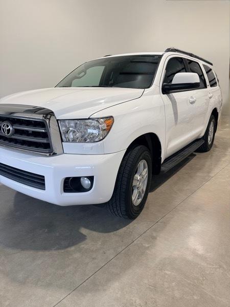 Toyota Sequoia SR5 4.6L 4WD 2012