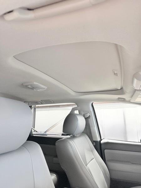 Toyota Sequoia SR5 4.6L 4WD 2012