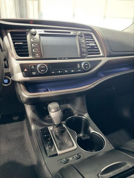 Toyota Highlander Limited AWD V6 2016