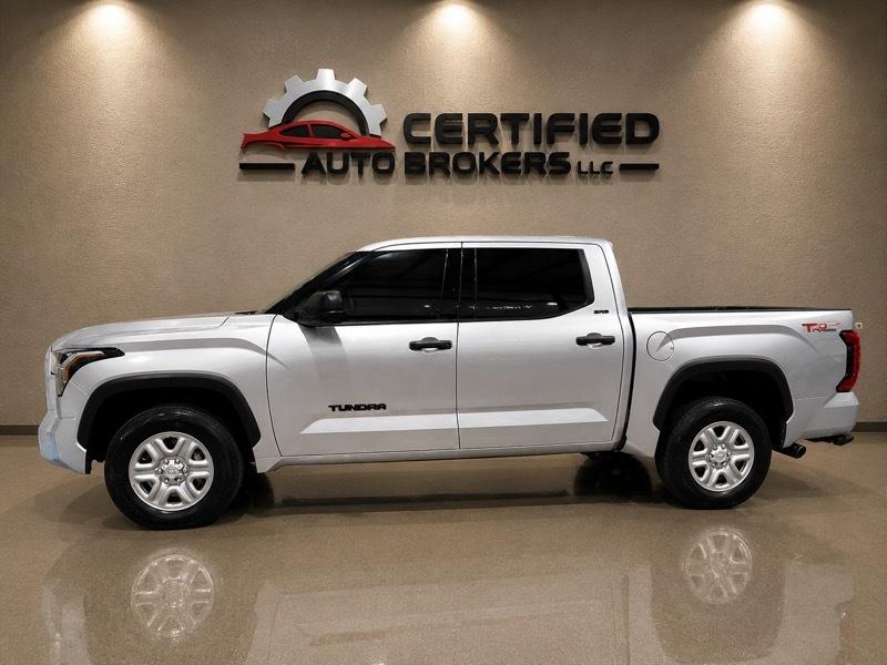 Toyota Tundra SR5 CrewMax 4WD 2023