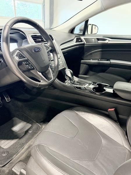 Ford Fusion Titanium 2016