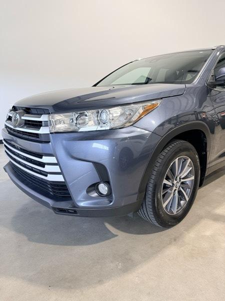Toyota Highlander XLE AWD V6 2019
