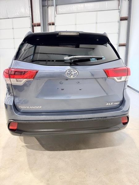 Toyota Highlander XLE AWD V6 2019