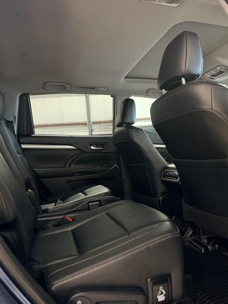 Toyota Highlander XLE AWD V6 2019