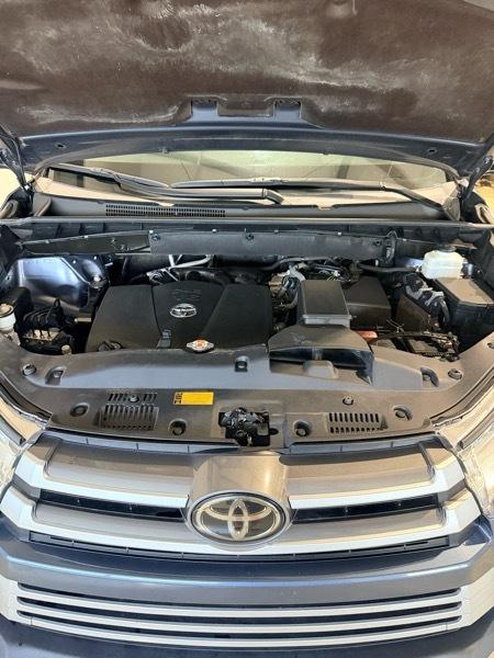 Toyota Highlander XLE AWD V6 2019