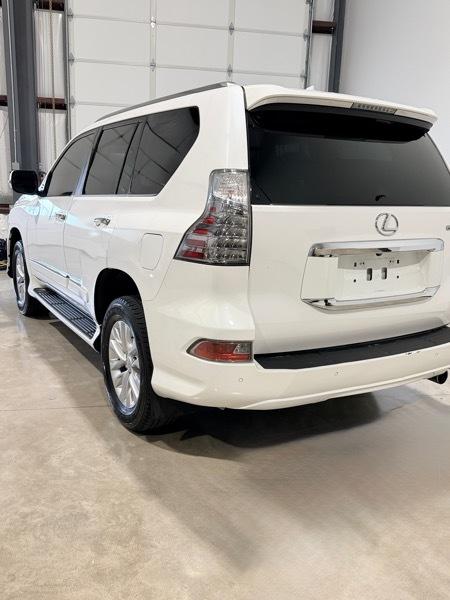 Lexus GX 460 Base 4D SUV 4WD 2017