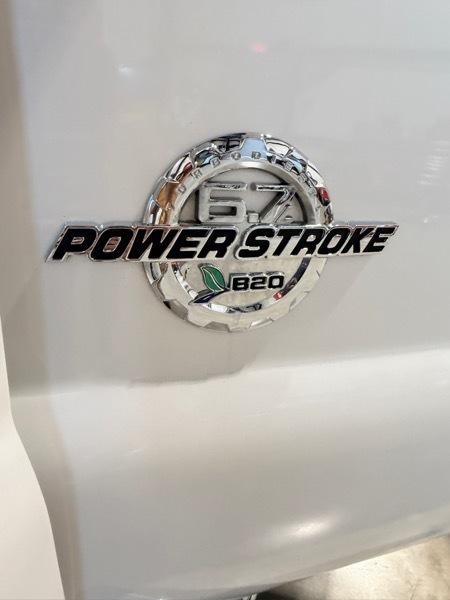 Ford F-350 SD Lariat Crew Cab 4WD 2015