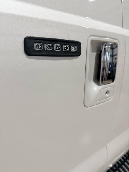 Ford F-350 SD Lariat Crew Cab 4WD 2015