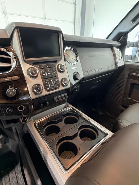 Ford F-350 SD Lariat Crew Cab 4WD 2015
