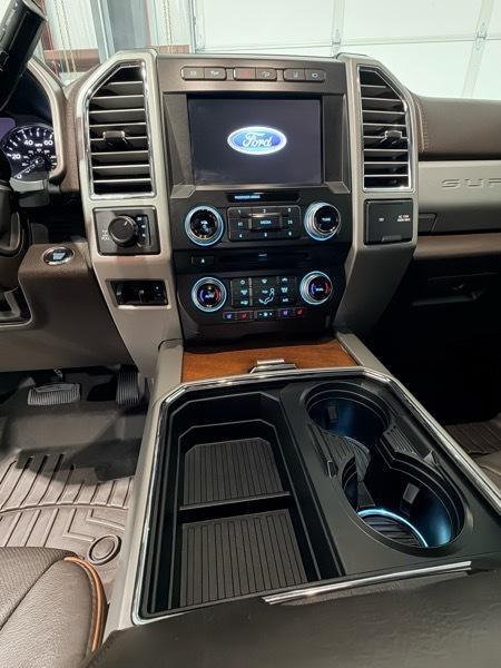 Ford F-350 SD King Ranch Crew Cab 4WD 2017