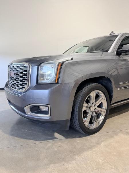 GMC Yukon XL Denali 4WD 2019